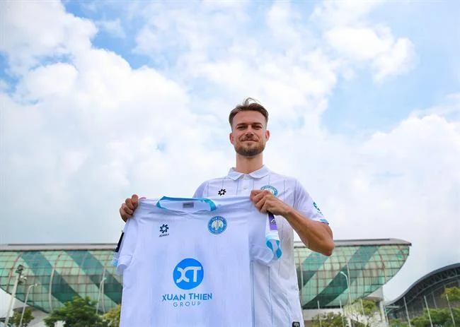 Các thành tựu và giải thưởng nổi bật của 77 ball